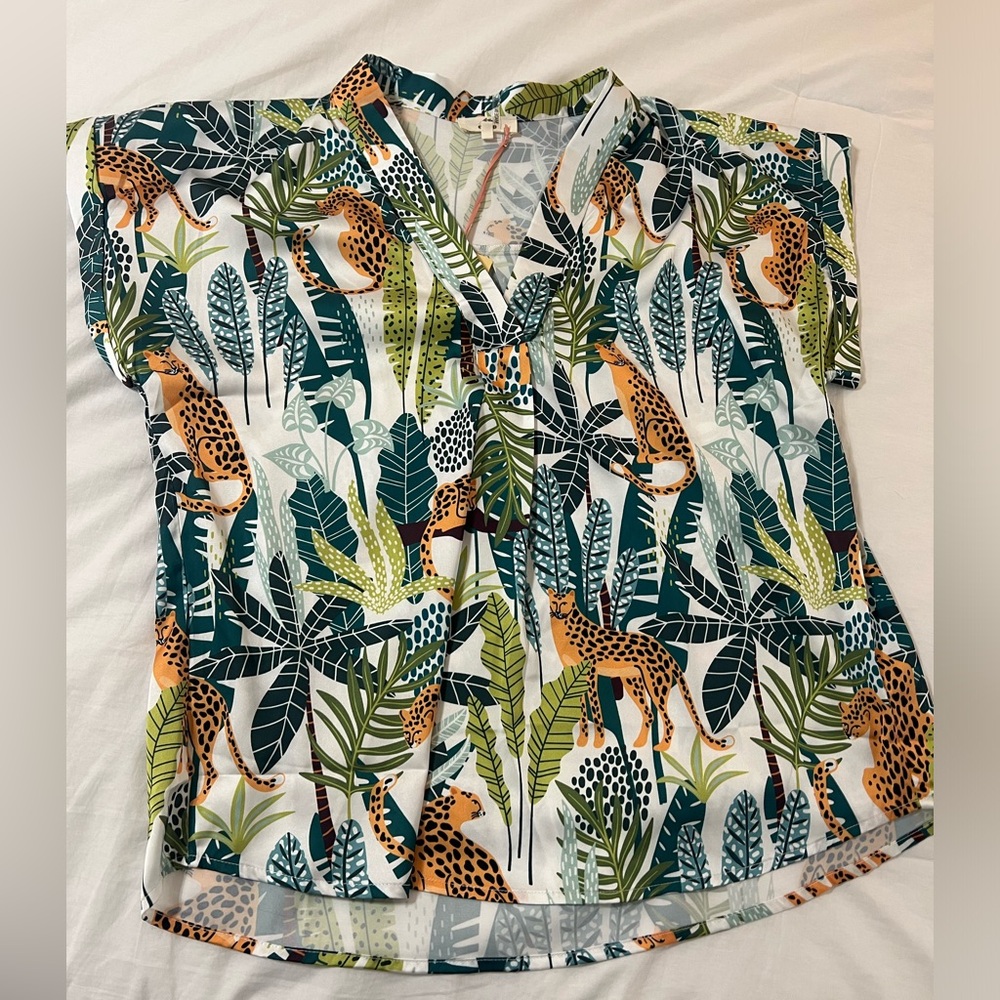 Entro size medium, new with tags